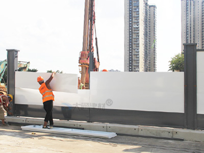 施工圍擋廠家應當如何進行選擇？圍擋價格與質量掛鉤嗎？