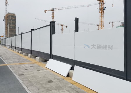 A類烤漆鋼圍擋半龍骨款-深圳建筑項(xiàng)目工程施工圍擋案例-A/B/C類圍擋-深圳市大通建材有限公司鋼圍擋生產(chǎn)定制廠家